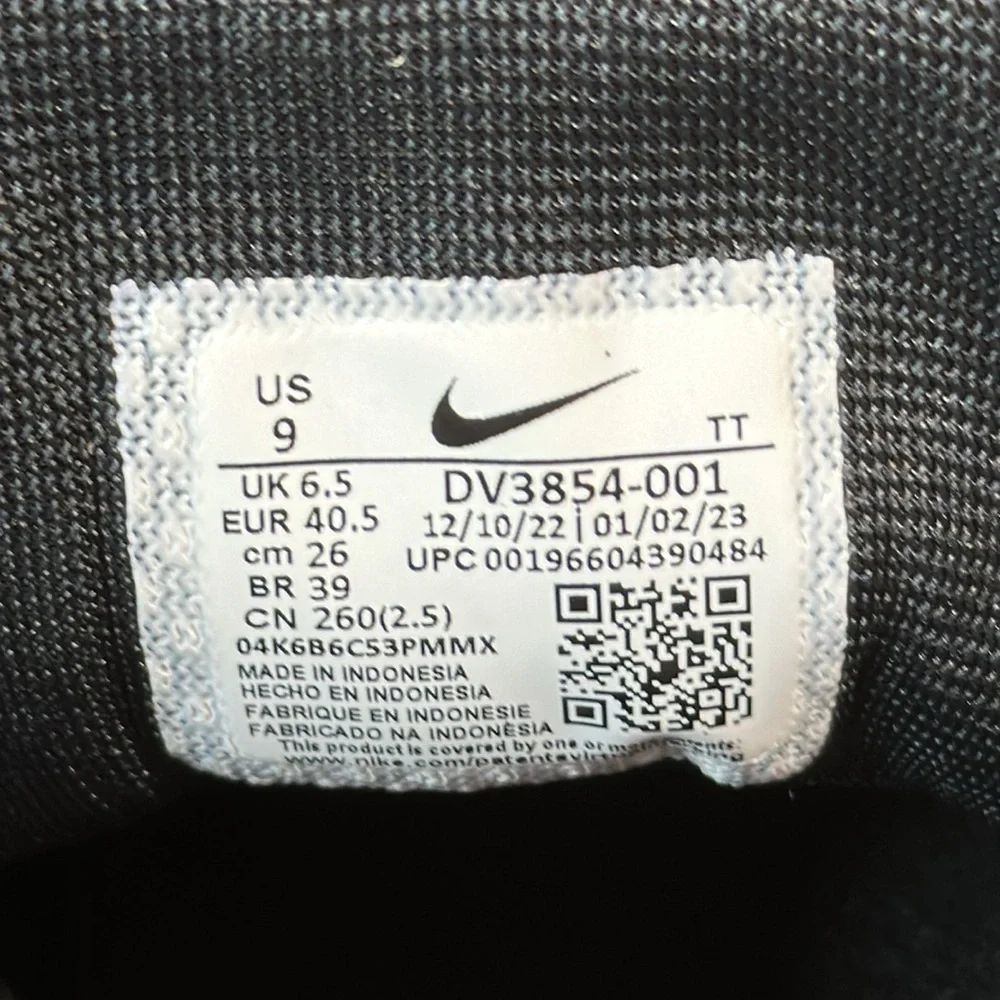 NWT Women Nike Air Zoom Pegasus Sneakers